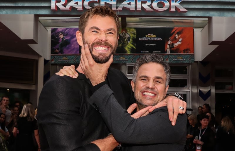 Marvel Stars Chris Hemsworth & Mark Ruffalo to Reunite in ‘Crime 101′ Movie