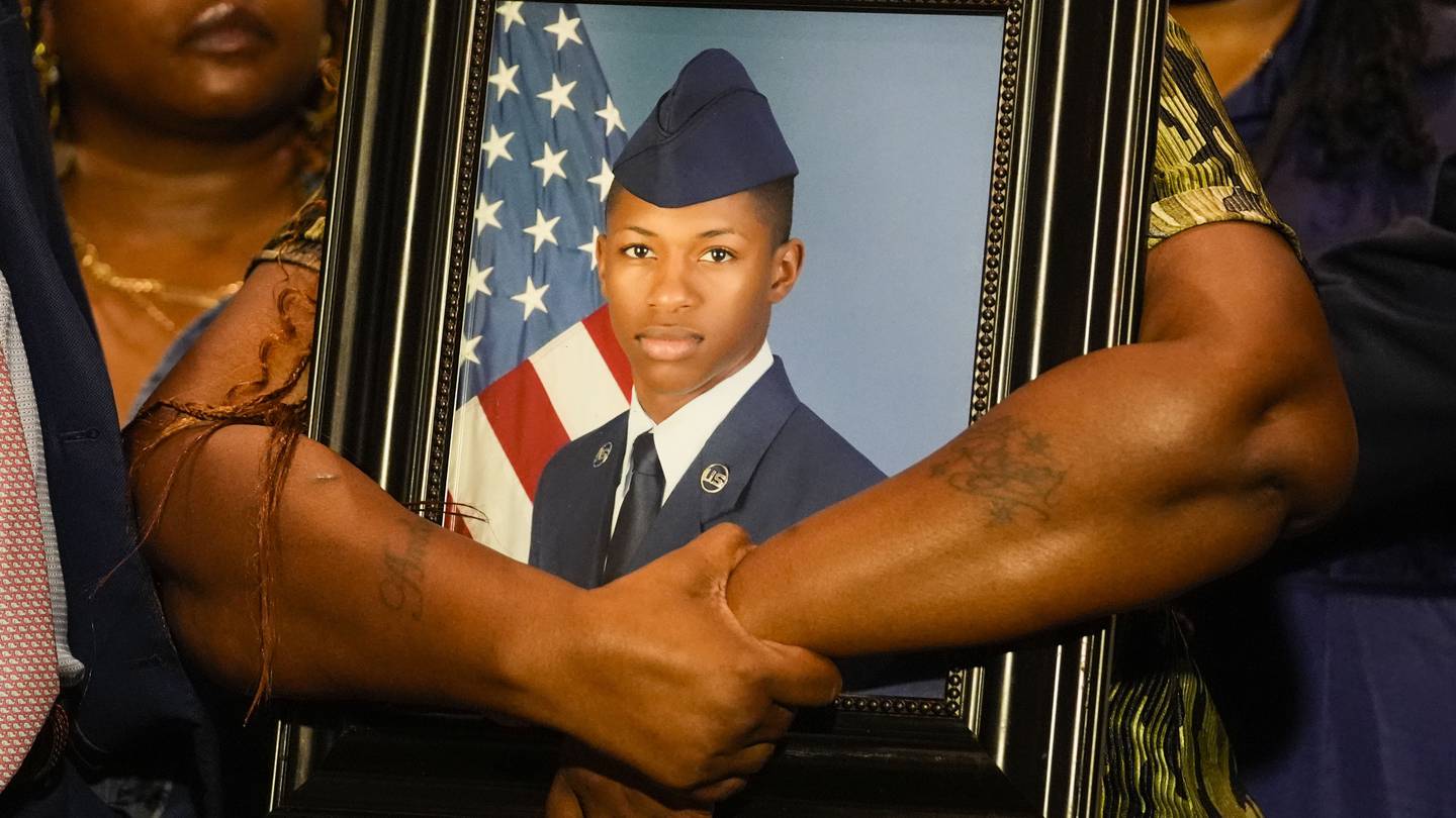 Video shows Florida deputy announced himself prior to fatal shooting of Black airman