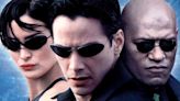 La “gran mentira” de la primera ‘Matrix’ con Keanu Reeves: no usaba colores verdes tan fuertes en su estreno