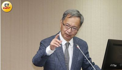 藍委修法保障健保點值 薛瑞元喊沒錢拒買單