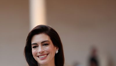 Anne Hathaway's Dress Is a Shirt… But It’s Also a Dress… And We Are Confused — See Photos