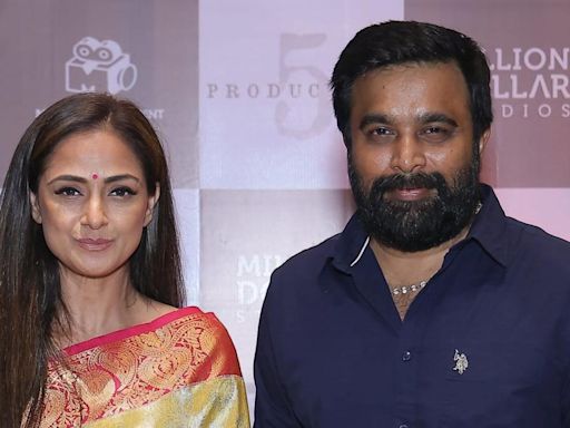 Sasikumar and Simran team up for ‘Good Night’ and ‘Lover’ makers’ next