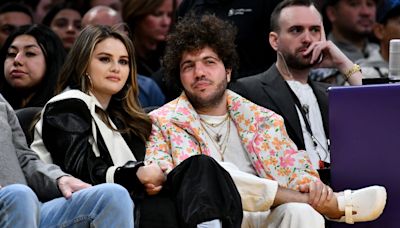 Por qué Benny Blanco está en todas partes: compone, produce y ahora cocina y es el novio de Selena Gomez