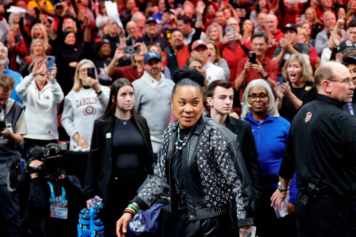 South Carolina’s Dawn Staley wins Jimmy V Award at ESPYS. ‘I have a job to do’