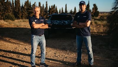 Carlos Sainz correrá con Ford y con Nani Roma el Rally Dakar 2025