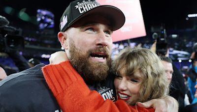 Taylor Swift & Travis Kelce's Romance Might Have Inspired a Hallmark Movie