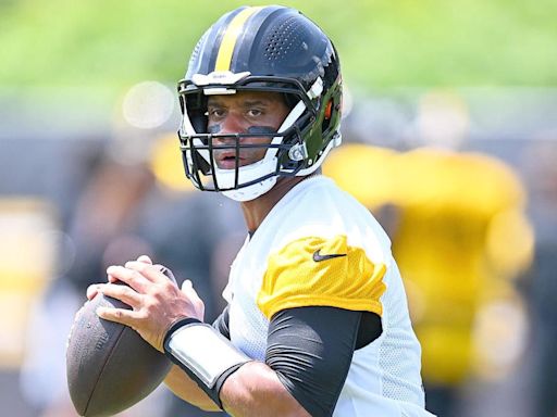 LOOK: Seahawks send Russell Wilson a gift prior to QB's first training camp with Steelers