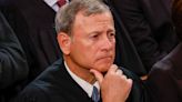 Top Dems Request Meeting With Chief Justice Roberts to Discuss Alito