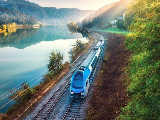 Cuál es el viaje en tren más largo del mundo: se gasta casi un mes y pasa por 13 países