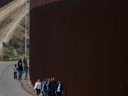 Joe Biden firmará una orden ejecutiva para limitar la entrada diaria de inmigrantes en la frontera con México