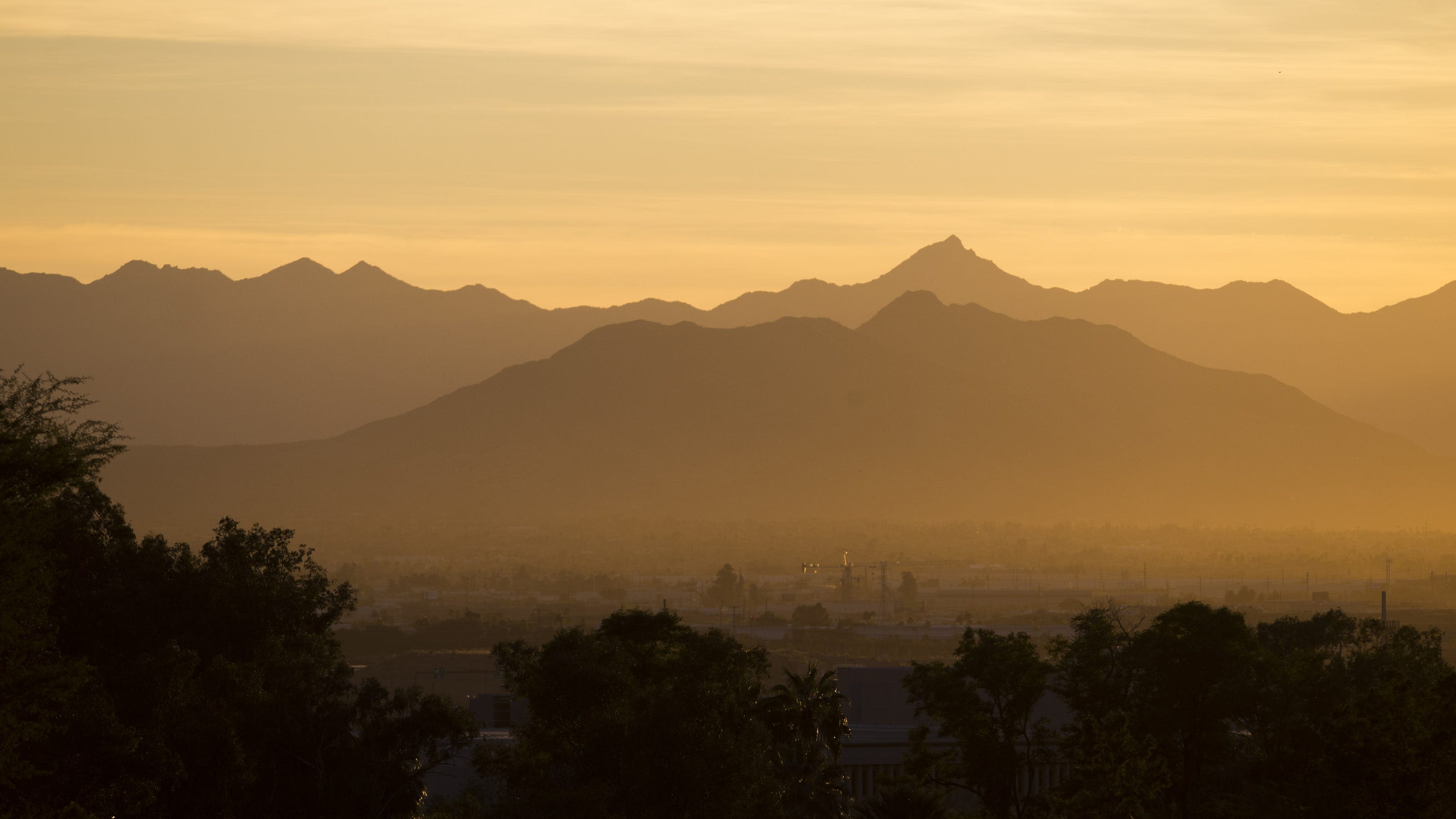 Ozone pollution put Phoenix among the most-polluted cities, new report shows