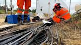 France : les techniciens de la SNCF tentent de remettre en service le réseau après les incendies criminels