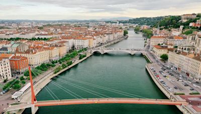 Lyon : macabre découverte sur un pont, aucune piste n'est exclue