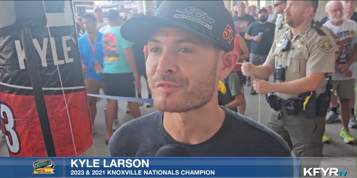 Kyle Larson returns to the Knoxville nationals