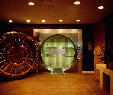 Xapo Bank Aims To Enhance Bitcoin Custody With Tech And Bunkers