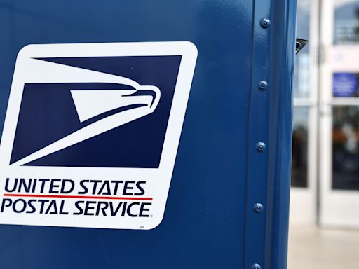 Is there mail on Memorial Day? Post office open hours today