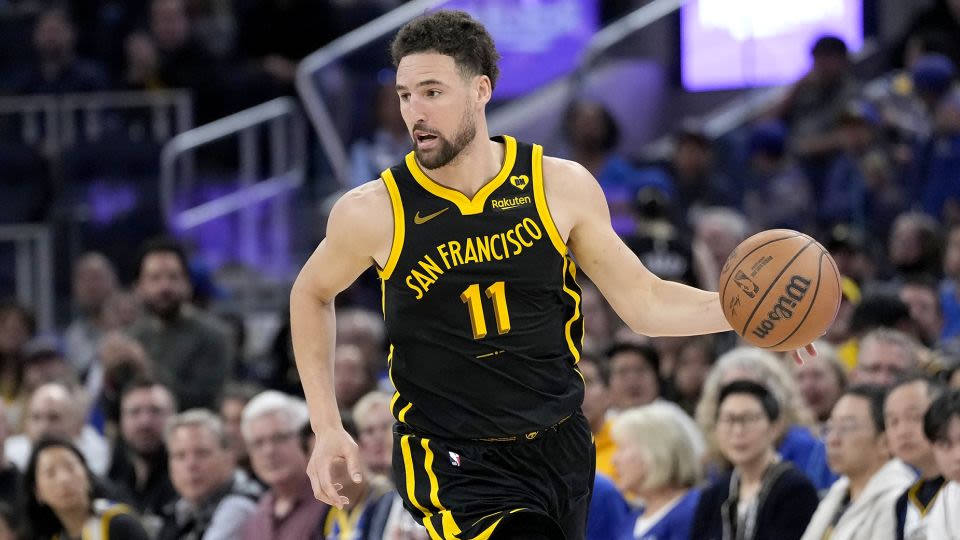 Klay Thompson reportedly agrees to deal with the Dallas Mavericks, marking an end to Golden State Warriors dynasty