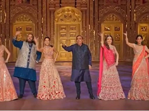 Watch | Ambani family groove to SRK’s ’Deewangi Deewangi’ song at Anant and Radhika’s sangeet ceremony | Today News