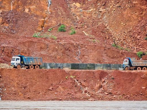 Shirur landslide: Eight days on, rescuers lock in coordinates of missing lorry after detecting heavy metal beneath Gangavali River