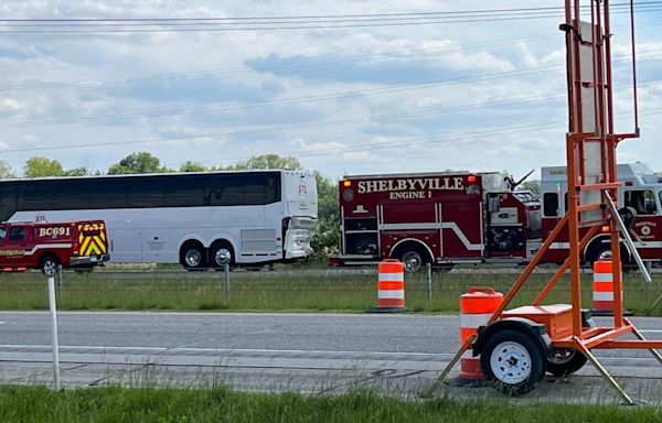 1 killed, 9 hospitalized in I-74 crash near Shelbyville