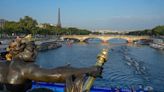 La lluvia contamina el Sena y amenaza el triatlón olímpico