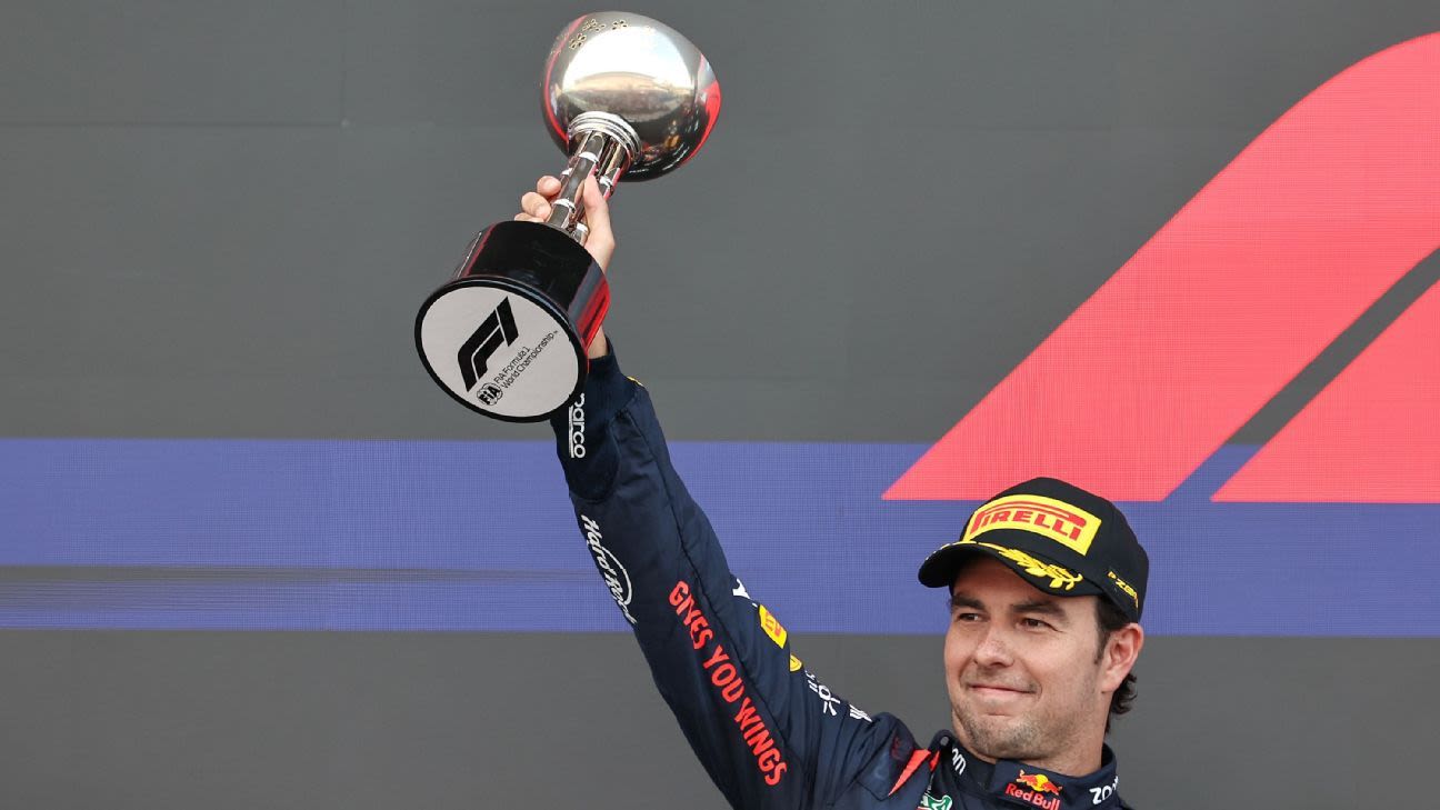 Sergio Pérez signs Red Bull extension until 2026