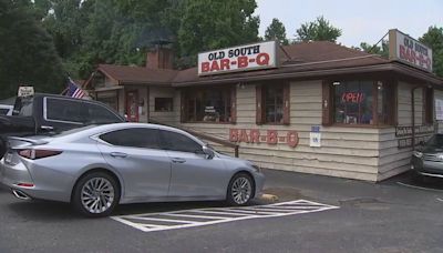 Customers support Smyrna’s oldest restaurant during difficult times caused by construction