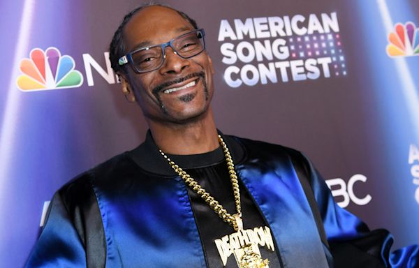 Snoop Dogg Named Greatest Rapper Of All-Time On ‘Family Feud’ Over 2Pac, Biggie, JAY-Z