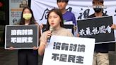 最夯公民課！學生現身立院抗議現場：見證民主