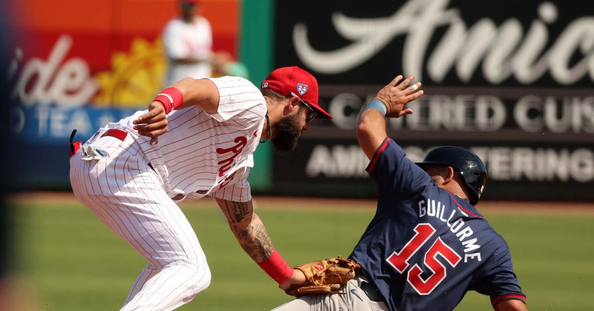 Braves Trade Bench Glove To Los Angeles Angels