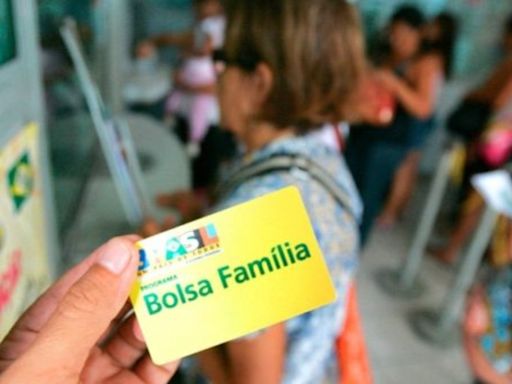 Bolsa Família: lista de espera aumenta e chega a 700 mil famílias aguardando o benefício