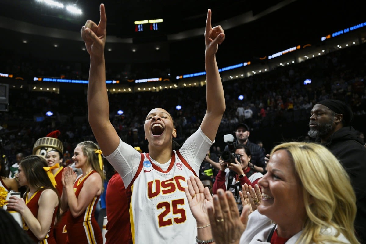 USC Basketball News: LA Sparks Celebrate McKenzie Forbes' Graduation
