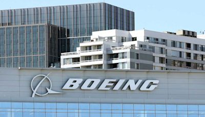 Boeing reaches deal with union to avoid strike