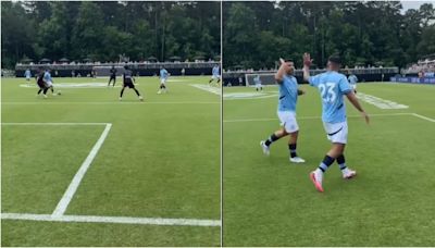 El Kun Agüero VOLVIÓ a jugar al fútbol: gambeta y participación clave en el gol de su equipo