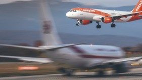 Easyjet to report as summer travel booms