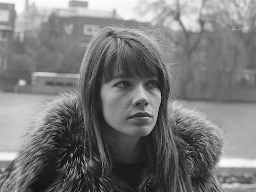 Françoise Hardy: French singer for whom fame was a ‘gilded prison’