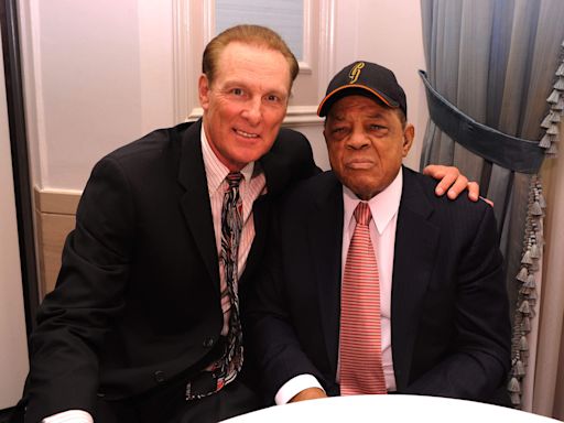 Rick Barry ran onto the field to meet Willie Mays. A friendship was born