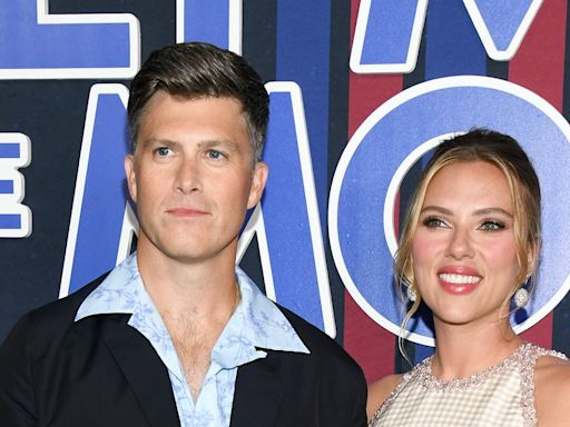 Colin Jost reacts to watching Scarlett Johansson kissing co-stars