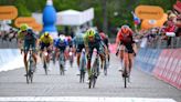 Martínez, Rubio y Chaves siguen un día más entre los 10 mejores del Giro
