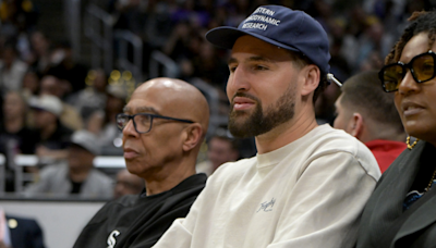 Klay Thompson's father, a Lakers broadcaster, 'really disappointed' after son picks Mavericks in free agency