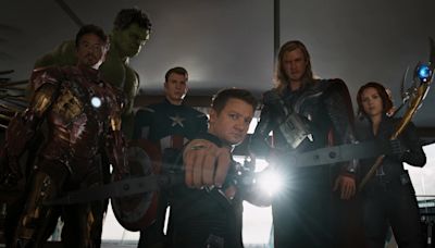 HAWKEYE Star Jeremy Renner Weighs In On Possibly Reuniting With Original AVENGERS In SECRET WARS