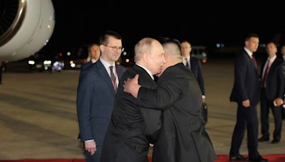 時隔24年再訪朝鮮金正恩親臨機場迎接 普京表示感謝