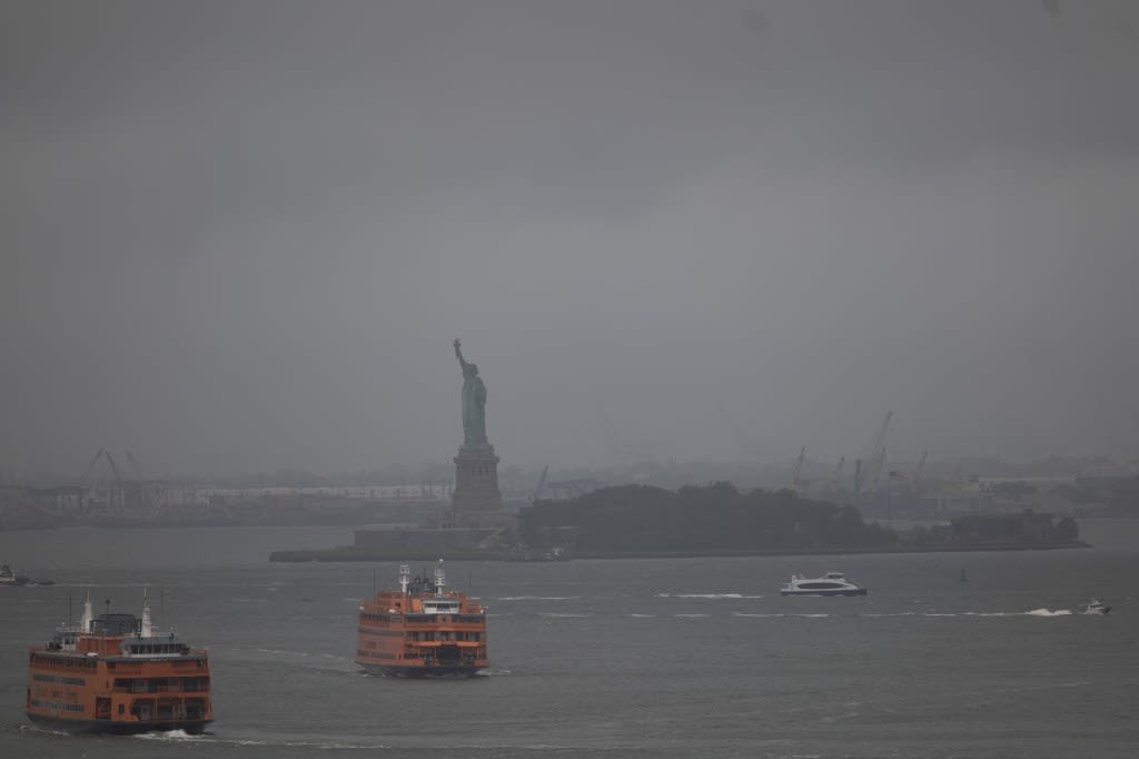 Hurricane Debby remnants cause major airport delays as NYC braces for heavy rain, high wind