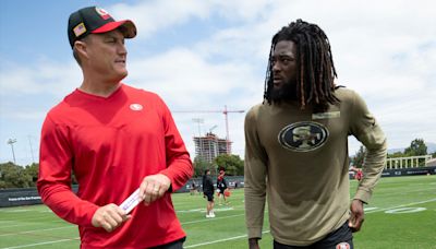 Aiyuk, Lynch stand together at 49ers camp amid ongoing negotiations