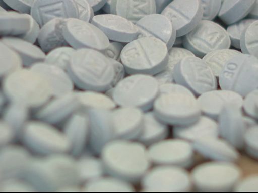 Doctor wants confidential informant unmasked in DC pill mill case