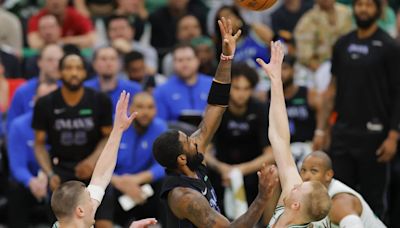 107-89. Porzingis regresa como un héroe y Boston arrasa a Dallas