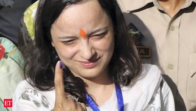 Meet Shagun Parihar: Youngest winner of Jammu and Kashmir assembly polls with a past is marred by tragedy