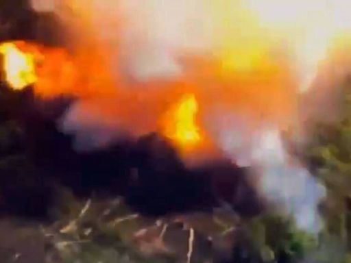烏克蘭無人機襲擊 俄2S19 Msta-S自走砲變火球 - 自由軍武頻道