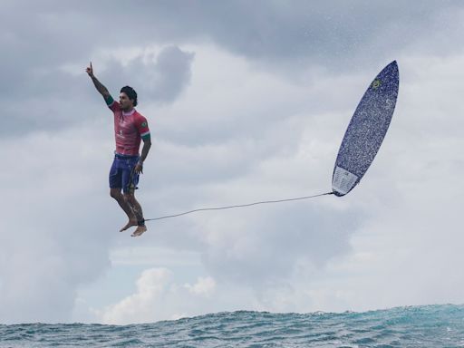 El surf encuentra la foto que quería en el espectacular vuelo de Gabriel Medina en los Juegos Olímpicos