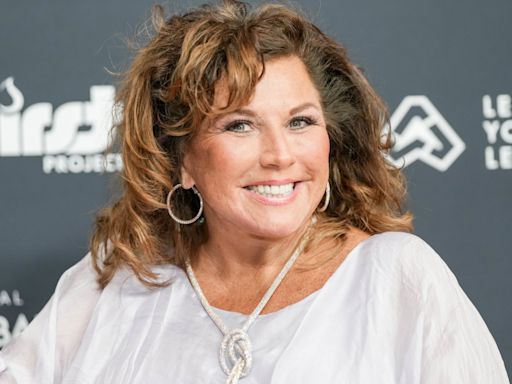 'Dance Moms' Fans Say Abby Lee Miller 'Looks So Different' in New Poolside Swimsuit Snaps